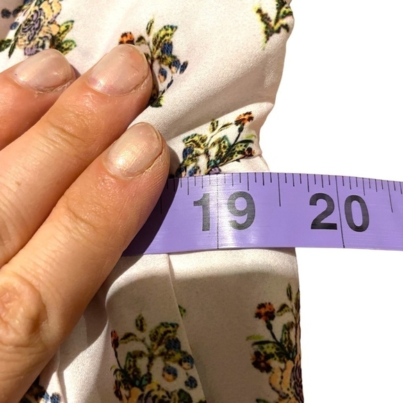 Floral Dress With Pleating 🤍 - Picture 11 of 14